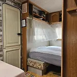 キャンプ場 Beachfront Caravans チェルノモレツ