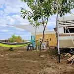 キャンプ場 Beachfront Caravans