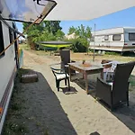Beachfront Caravans キャンプ場
