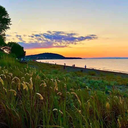 Campsite Beachfront Caravans Chernomorets