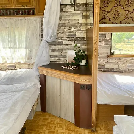 营地 Beachfront Caravans *
