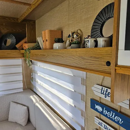 Beachfront Caravans Czernomorec