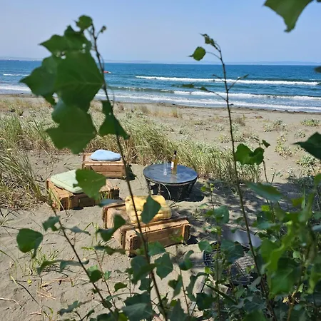 Campsite Beachfront Caravans *