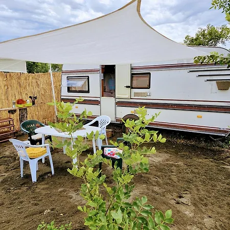 Beachfront Caravans Campsite *