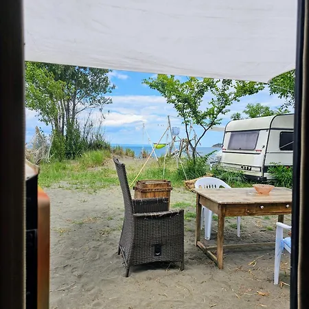 Beachfront Caravans キャンプ場 チェルノモレツ