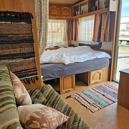Beachfront Caravans Campsite Chernomorets