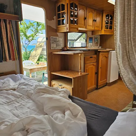 Beachfront Caravans Czernomorec