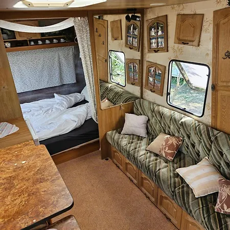 Кемпинг Beachfront Caravans