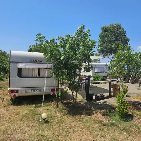 Beachfront Caravans * Chernomorets