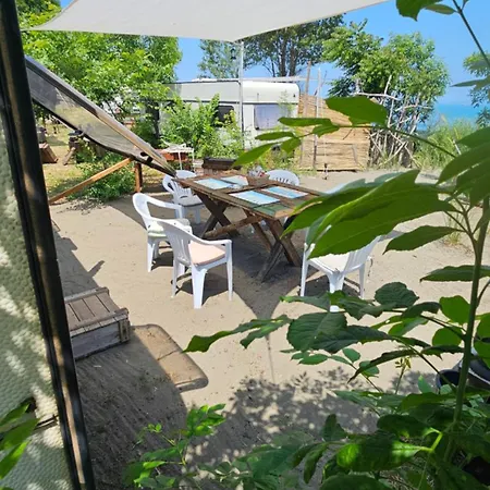 Beachfront Caravans Camping Chernomorets