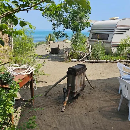 Camping Beachfront Caravans Chernomorets
