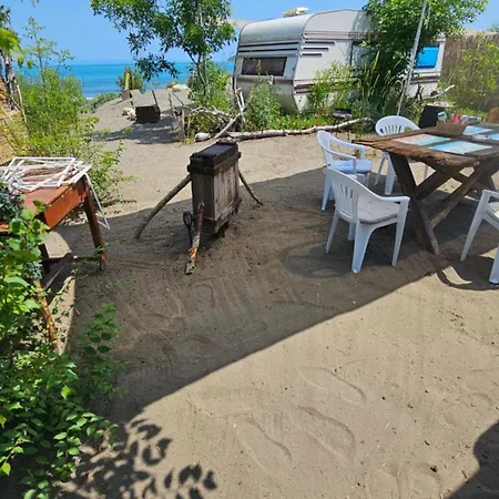 Beachfront Caravans * Černomorec
