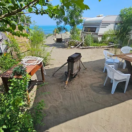 Camping Beachfront Caravans *
