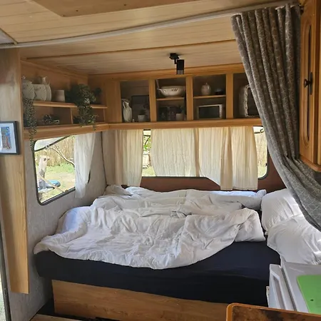 Beachfront Caravans * 切尔诺莫雷茨