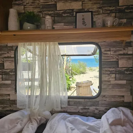 Beachfront Caravans * Czernomorec