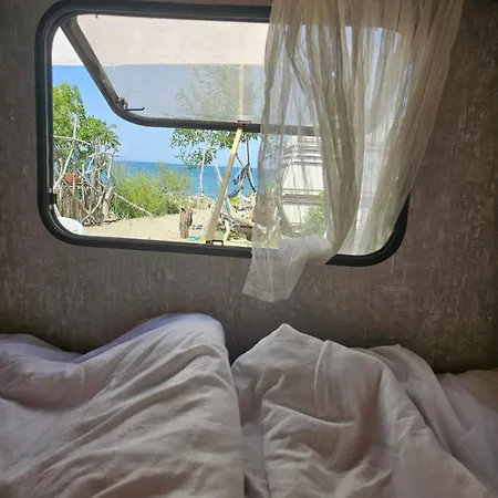 Beachfront Caravans * Czernomorec