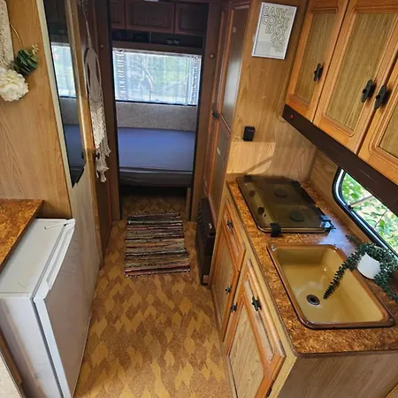 Beachfront Caravans Kemping Czernomorec