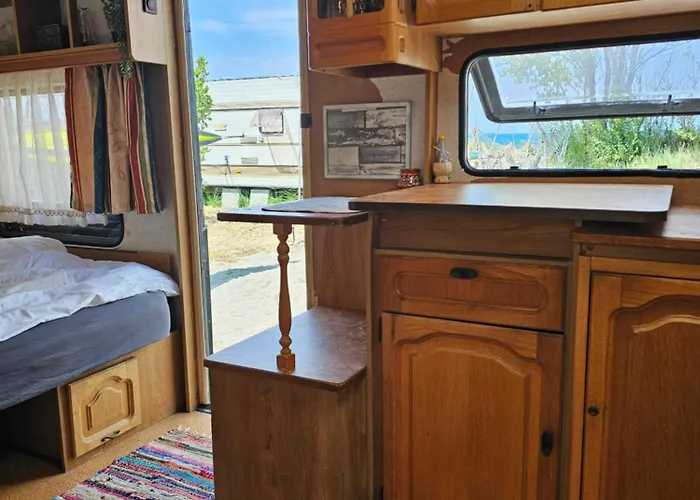 Beachfront Caravans Campsite *