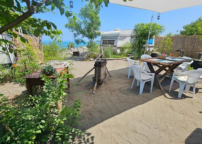 Beachfront Caravans Къмпинг