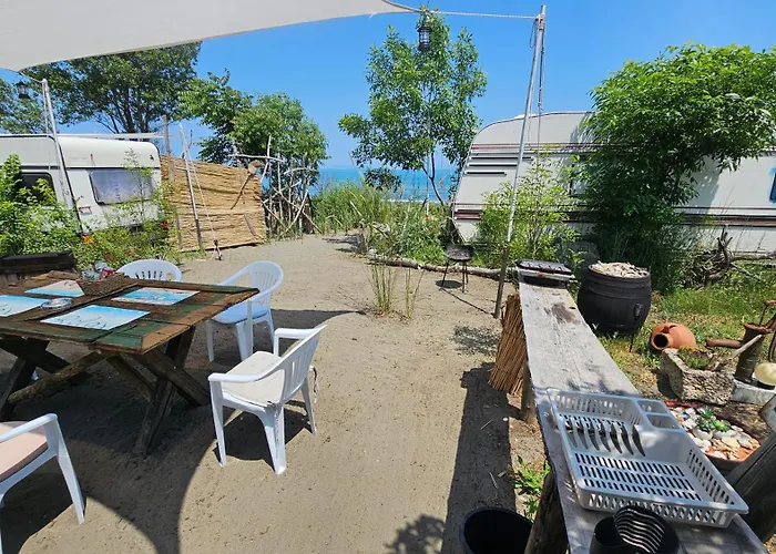 Къмпинг Beachfront Caravans *