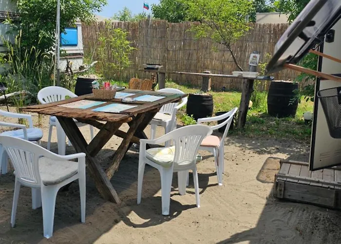 Beachfront Caravans Къмпинг
