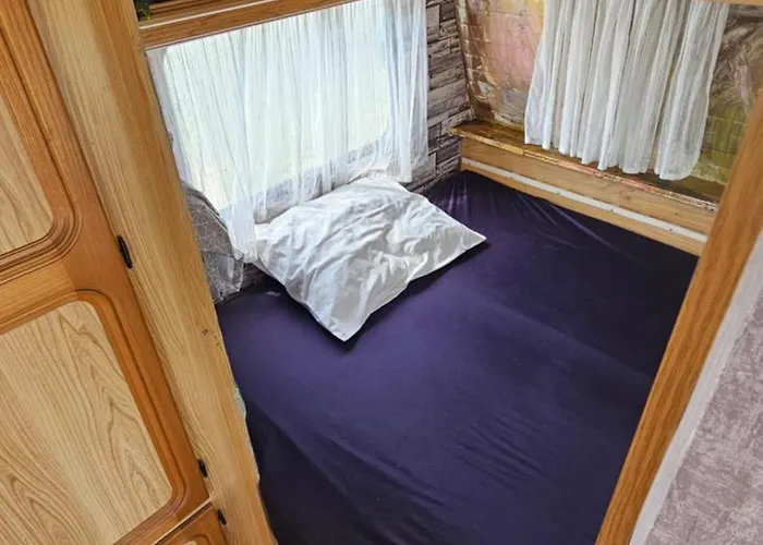 Beachfront Caravans Къмпинг *