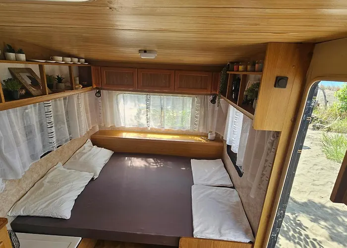 Къмпинг Beachfront Caravans
