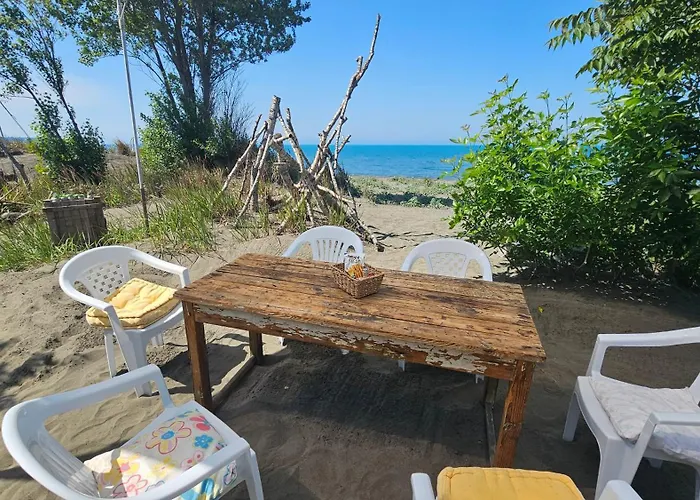 Къмпинг Beachfront Caravans Черноморец